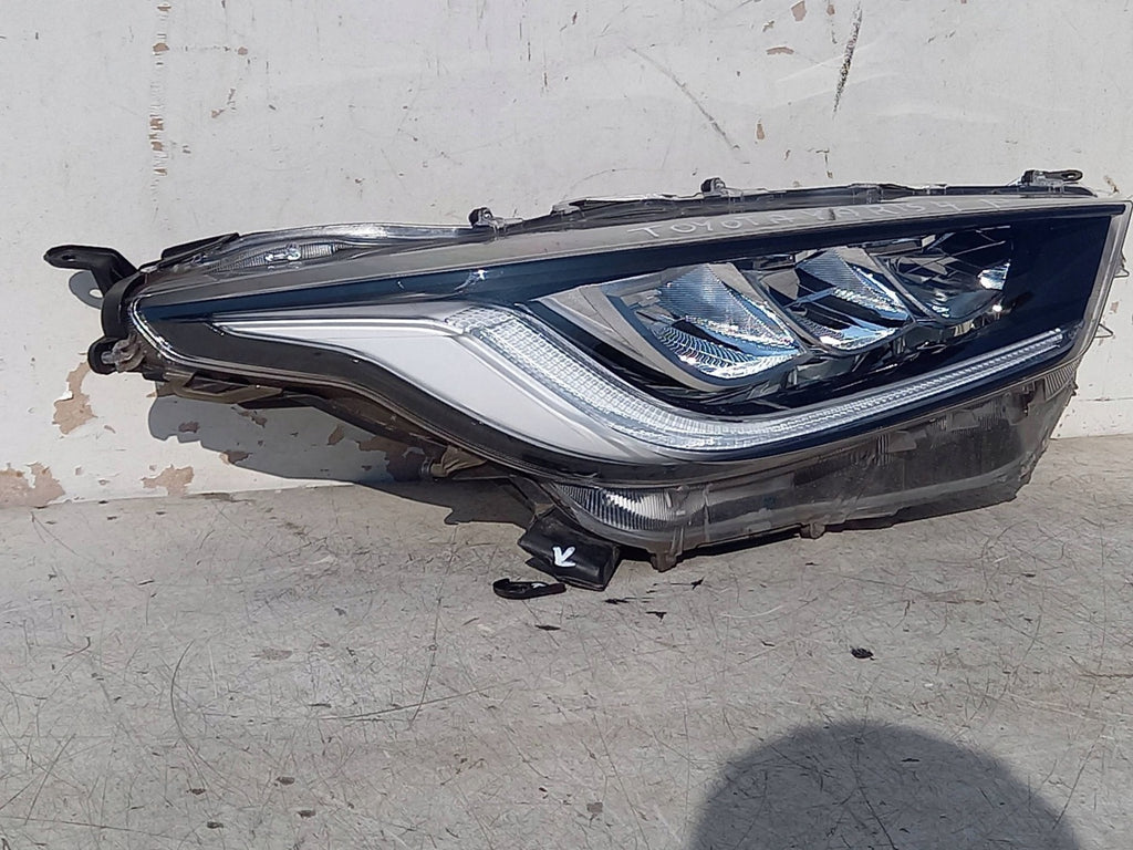 Frontscheinwerfer Toyota 4 Yaris CQA841 Rechts Scheinwerfer Headlight SCH8742785049oi