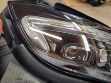 Laden Sie das Bild in den Galerie-Viewer, Frontscheinwerfer Mercedes-Benz W206 A2069064703 LED Links Headlight SCH9216610372po