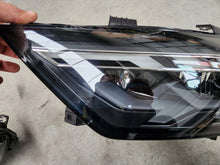 Load image into Gallery viewer, Frontscheinwerfer Audi A1 82A041033 Links Scheinwerfer Headlight