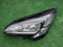 Laden Sie das Bild in den Galerie-Viewer, Frontscheinwerfer Opel Corsa E 1EF011830-05 Links Scheinwerfer Headlight SCH6913605909ve