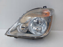 Laden Sie das Bild in den Galerie-Viewer, Frontscheinwerfer Mercedes-Benz Sprinter 906 9068200161 Links Headlight