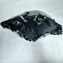 Laden Sie das Bild in den Galerie-Viewer, Frontscheinwerfer BMW 5 F07 1ZS010130-41 LED Links Scheinwerfer Headlight SCH8957807098zz