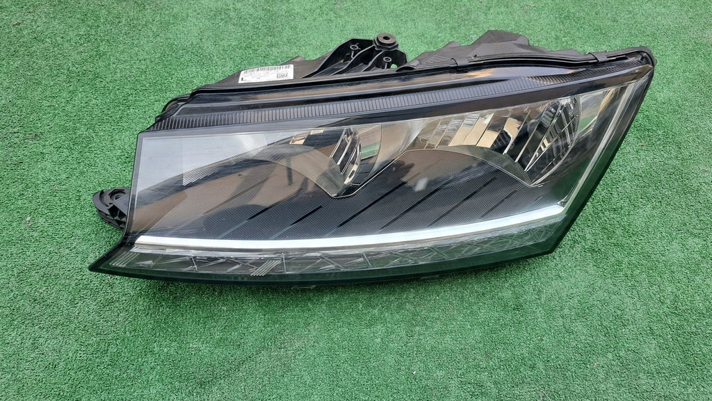 Frontscheinwerfer Skoda Fabia III 6V1941015D Links Scheinwerfer Headlight