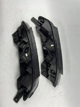 Laden Sie das Bild in den Galerie-Viewer, Frontscheinwerfer Hyundai Kona 92207-J9000 Ein Satz Scheinwerfer Headlight SCH9747809587gh