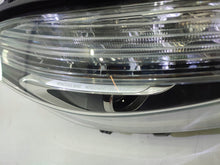 Laden Sie das Bild in den Galerie-Viewer, Frontscheinwerfer Hyundai W176 A1768200661 Xenon Rechts Scheinwerfer Headlight