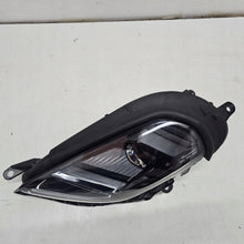 Laden Sie das Bild in den Galerie-Viewer, Frontscheinwerfer Maserati I 06701588620 Links Scheinwerfer Headlight SCH6439411071dq