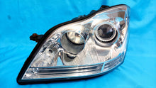 Laden Sie das Bild in den Galerie-Viewer, Frontscheinwerfer Mercedes-Benz W164 Xenon Links Scheinwerfer Headlight