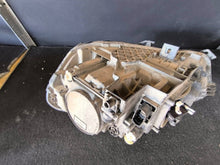 Laden Sie das Bild in den Galerie-Viewer, Frontscheinwerfer Mercedes-Benz Cla X118 C118 A1189062600 Rechts Headlight SCH9499031012vk