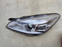 Laden Sie das Bild in den Galerie-Viewer, Frontscheinwerfer Ford Kuga CV44-13006-AG LED Links Scheinwerfer Headlight