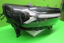 Load image into Gallery viewer, Frontscheinwerfer Dacia Duster 260107725R LED Rechts Scheinwerfer Headlight SCH1704493826ne