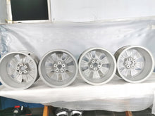 Laden Sie das Bild in den Galerie-Viewer, 4x Alufelge 16 Zoll 6.0&quot; 5x100 30ET Glanz Silber 8X0601025 Audi A3 Rim Wheel