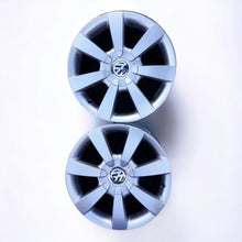 Laden Sie das Bild in den Galerie-Viewer, 1x Alufelge 16 Zoll 6.5&quot; 5x100 42ET Silber 1C0601025AB VW Golf Rim Wheel