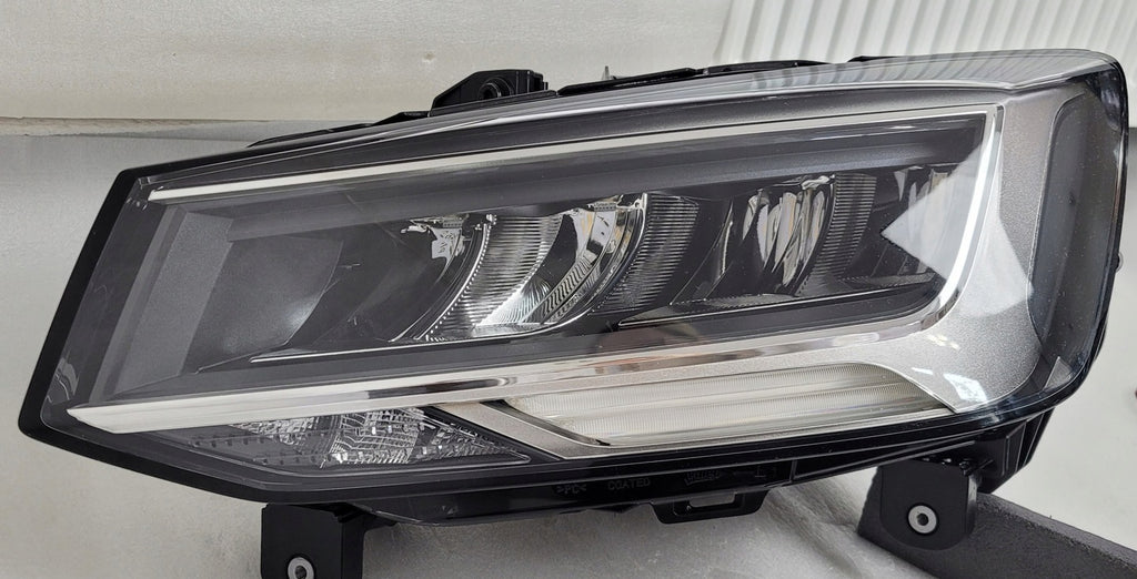 Frontscheinwerfer Audi Q2 81A941011C Ein Stück (Rechts oder Links) Headlight