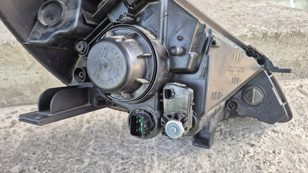 Frontscheinwerfer Kia Rio 8739647 Links Scheinwerfer Headlight