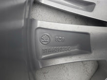 Laden Sie das Bild in den Galerie-Viewer, 1x Alufelge 18 Zoll 7.0&quot; 5x112 45ET 57A601025C Skoda Karoq Rim Wheel