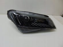Laden Sie das Bild in den Galerie-Viewer, Frontscheinwerfer Skoda Superb III 3V1941016A Xenon Rechts Headlight SCH5766664162gv