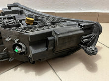 Laden Sie das Bild in den Galerie-Viewer, Frontscheinwerfer Skoda Superb III 3V1941016B Xenon Rechts Headlight SCH8350653061nr