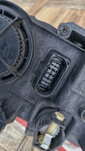 Laden Sie das Bild in den Galerie-Viewer, Frontscheinwerfer Seat Leon 5F1941774A Rechts Scheinwerfer Headlight SCH9272879893lx