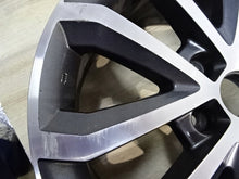 Laden Sie das Bild in den Galerie-Viewer, 1x Alufelge 17 Zoll 7.0&quot; 5x112 5E0601025BC Skoda Rim Wheel