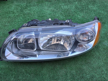 Laden Sie das Bild in den Galerie-Viewer, Frontscheinwerfer Volvo S60 V70 30698835 Links Scheinwerfer Headlight