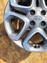Laden Sie das Bild in den Galerie-Viewer, 1x Alufelge 16 Zoll 6.0" 4x100 50ET Glanz Schwarz 52910C8700 Hyundai I20 II Mg FEL9986045617oh