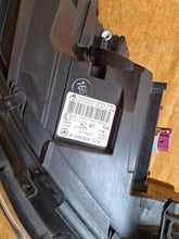 Load image into Gallery viewer, Frontscheinwerfer Mercedes-Benz W246 A2468207261 Xenon Rechts Headlight SCH9810567426qq