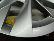 Laden Sie das Bild in den Galerie-Viewer, 1x Alufelge 17 Zoll 46ET Silber 5E3601025 Skoda Octavia I Rim Wheel FEL7991561510dp