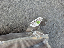 Load image into Gallery viewer, Frontscheinwerfer Toyota Yaris Model LED Rechts Scheinwerfer Headlight SCH2808531480bu