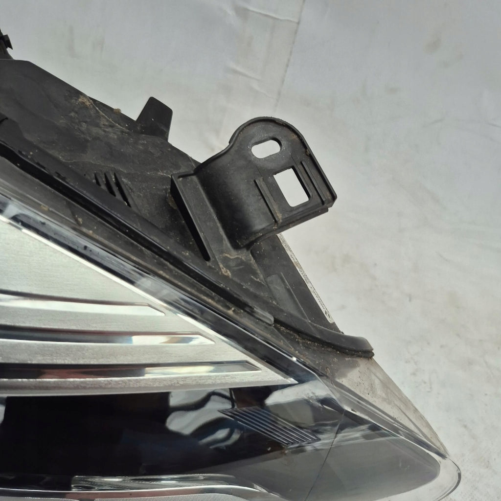 Frontscheinwerfer Renault Megane III 260100923R Rechts Scheinwerfer Headlight SCH5108085242dd