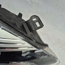 Laden Sie das Bild in den Galerie-Viewer, Frontscheinwerfer Renault Megane III 260100923R Rechts Scheinwerfer Headlight SCH5108085242dd