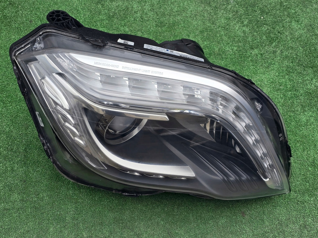 Frontscheinwerfer Mercedes-Benz W204 A2048201639 Xenon Rechts Headlight SCH3918711617qb