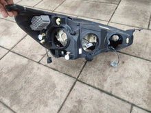 Laden Sie das Bild in den Galerie-Viewer, Frontscheinwerfer Ford Focus JX7B13W030-CE Links Scheinwerfer Headlight SCH7502022774vm
