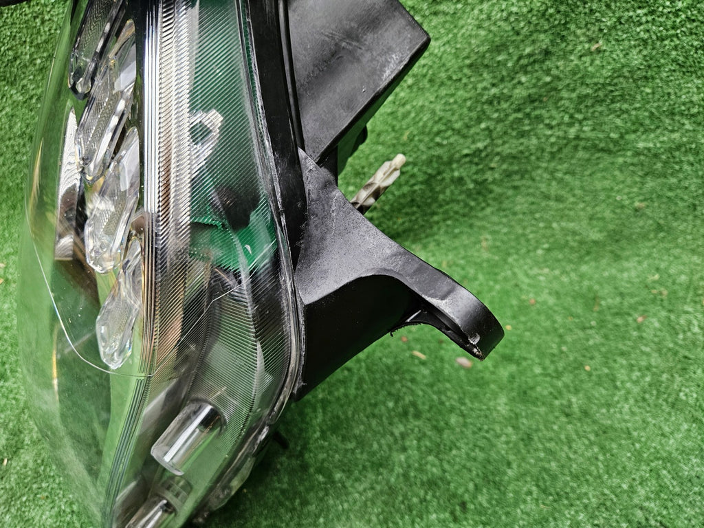 Frontscheinwerfer Dacia Logan Sandero II 260603795R Links Scheinwerfer Headlight SCH9347309133ju