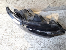 Laden Sie das Bild in den Galerie-Viewer, Frontscheinwerfer Mitsubishi Outlander III 8301D3-32 LED Rechts Headlight