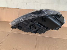 Laden Sie das Bild in den Galerie-Viewer, Frontscheinwerfer Seat Ateca 579941007G Links Scheinwerfer Headlight SCH5777928983po