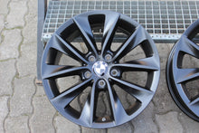 Laden Sie das Bild in den Galerie-Viewer, 4x Alufelge 18 Zoll 8.0" 5x120 43ET Glanz Silber 6787578 BMW F26 X3 F25 FEL4522719632cd