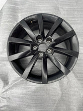 Laden Sie das Bild in den Galerie-Viewer, 1x Alufelge 16 Zoll 6.0&quot; 5x100 657601025B 657601025 Skoda Scala Kamiq Rim Wheel