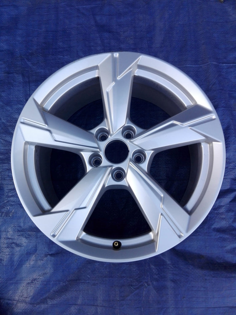 1x Alufelge 18 Zoll 8.0" 5x112 39ET Glanz Silber 4K0601025 Audi A6 C8 Rim Wheel FEL6058640917yw