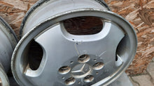Laden Sie das Bild in den Galerie-Viewer, 4x Alufelge 15 Zoll 5.5" 5x112 Mercedes-Benz Rim Wheel FEL2346017841me