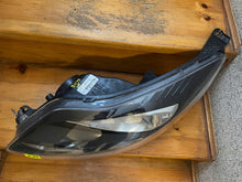 Laden Sie das Bild in den Galerie-Viewer, Frontscheinwerfer Ford Focus III BM5113W030-RA LED Links Scheinwerfer Headlight SCH2556967071cc