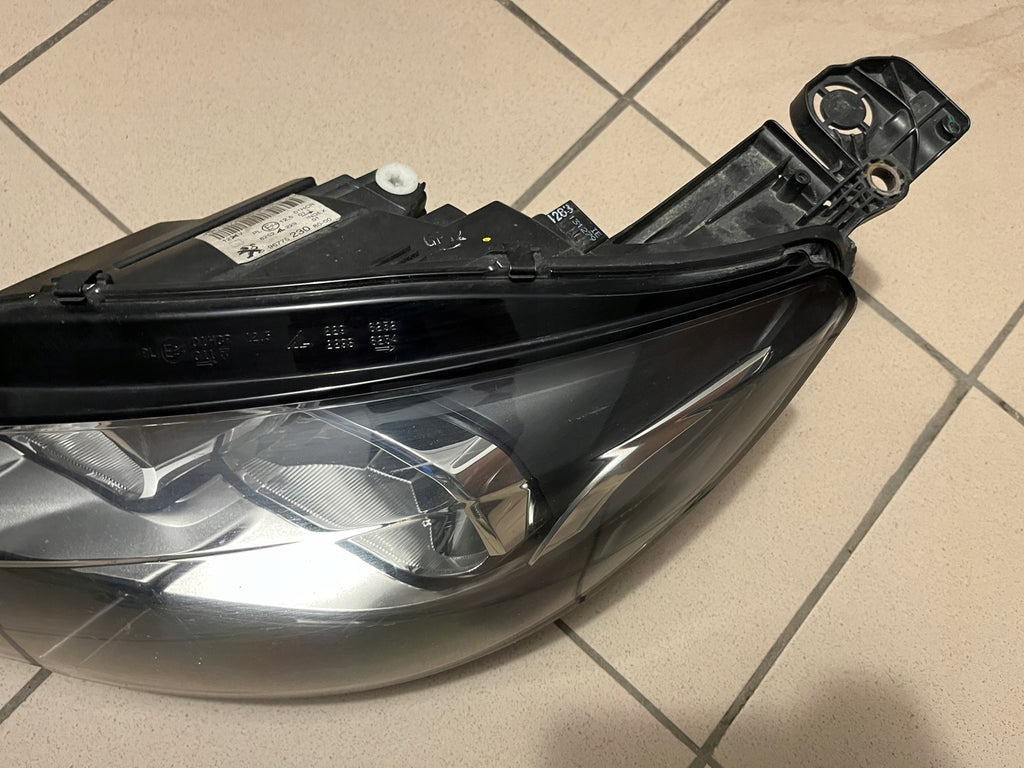 Frontscheinwerfer Peugeot 308 9677523080 Links Scheinwerfer Headlight