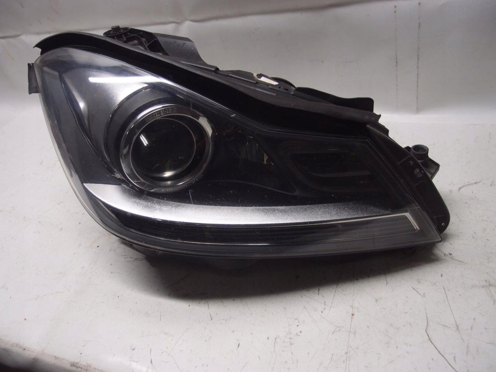 Frontscheinwerfer Mercedes-Benz W204 A2048204439 Xenon Rechts Headlight