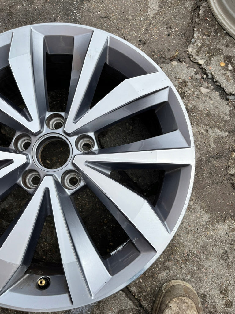 1x Alufelge 17 Zoll 7.0" 5x112 45ET Glanz 2GA601025B VW T-Roc I Rim Wheel FEL5500669519ph