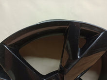 Laden Sie das Bild in den Galerie-Viewer, 1x Alufelge 17 Zoll 6.5&quot; 5x112 46ET Glanz Silber 5E3601025 Skoda Octavia 5e3