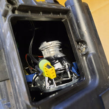Laden Sie das Bild in den Galerie-Viewer, Frontscheinwerfer Land Rover Range I BJ32-13W030-EC Xenon Rechts oder Links SCH7967489505iy
