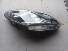 Load image into Gallery viewer, Frontscheinwerfer Toyota Yaris Rechts Scheinwerfer Headlight