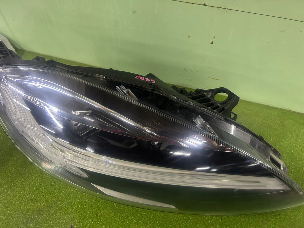 Frontscheinwerfer Volvo V40 32228480 Rechts Scheinwerfer Headlight SCH7809425911ya