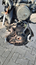 Laden Sie das Bild in den Galerie-Viewer, Motor Renault Clio III K9K766 1.5 DCI 85PS 2004 Diesel Engine Unkomplett