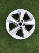 Load image into Gallery viewer, 1x Alufelge 17 Zoll 7.0&quot; 5x114.3 40ET CMS10093 Nissan Qashqai Rim Wheel