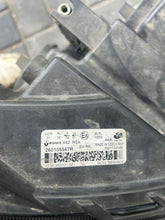 Load image into Gallery viewer, Frontscheinwerfer Renault Master 260105567R LED Ein Stück (Rechts oder Links) SCH3902068920yf